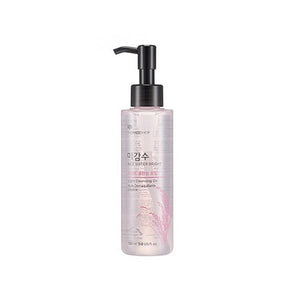 THE FACE SHOP Rice Water Bright Light Cleansing Oil is a lightweight cleansing oil infused with Rice Bran Oil and Jojoba Seed Oil to effectively dissolve makeup, dirt, and impurities while nourishing the skin. Enriched with Rice Extract, it helps brighten and hydrate, leaving your skin soft, radiant, and thoroughly cleansed without feeling greasy. Ideal for all skin types, this oil is perfect for gentle yet deep cleansing.